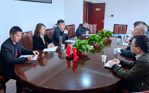 4.7南方公司与泸州海事局召开船舶碰撞桥梁隐患治理座谈会.jpg