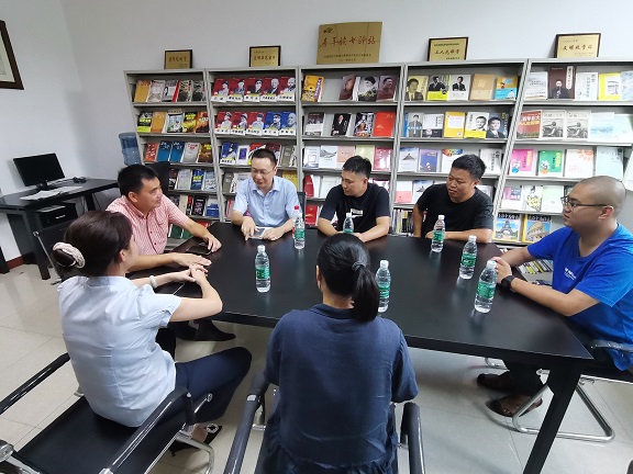 8.18东南公司到南方公司泸州管理处开展机电业务交流学习1.jpg