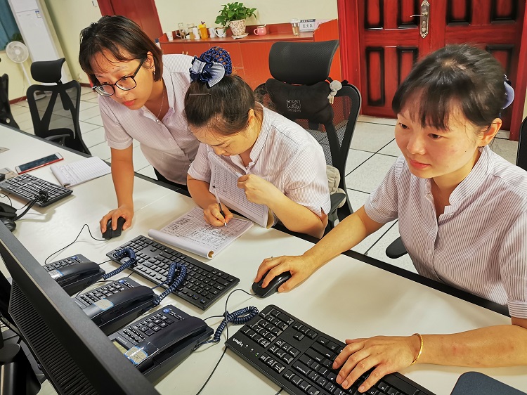6.22泸州管理处监控中心积极作为挽回路产损失.jpg