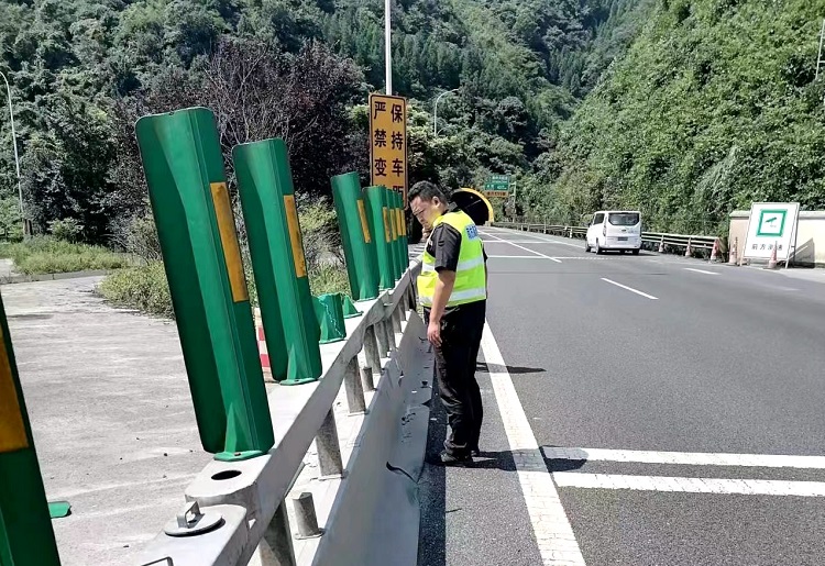7.13叙永管理处积极追逃成功挽回路产损失2.jpg