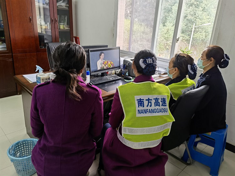 护国站.jpg