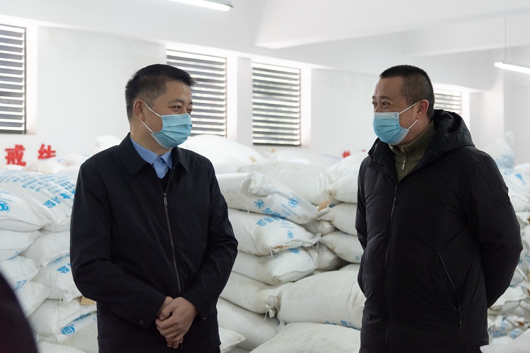 12.30叙永县县委书记廖俊一行赴纳黔高速督导检查元旦节安全保畅工作2.jpg
