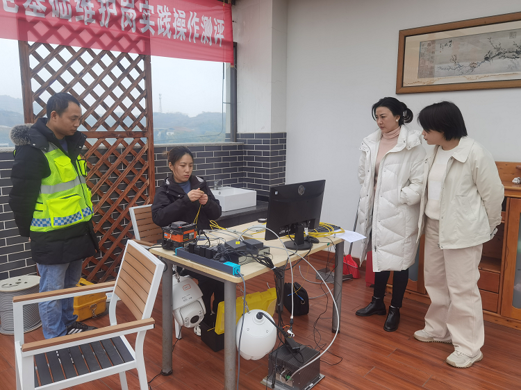 2.20南方公司开展2022年机电序列专业维护岗、基础维护岗实践操作测评2.png