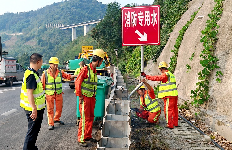 10.17叙永管理处积极探索自燃车辆防范新举措1.jpg