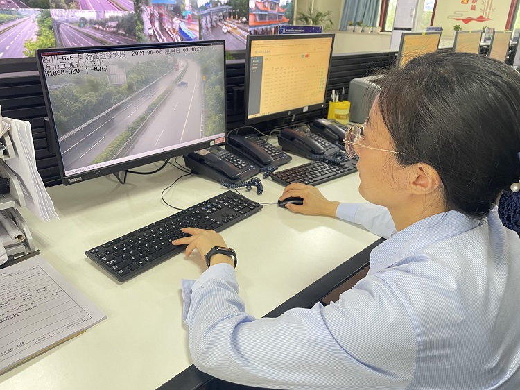 6.3泸州管理处监控中心与泸州收费站通力协作挽回路产损失.jpg