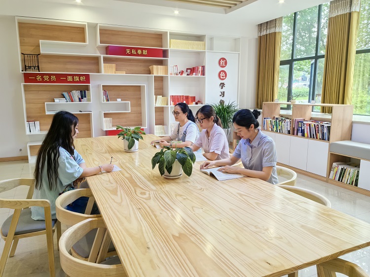 6.27泸州管理处开展“薪火相传”师带徒第一阶段总结会 (3).jpg