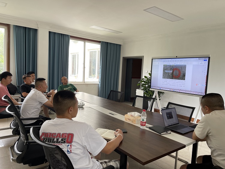 7.29南方公司开展道路隐患处治讨论分析会.jpg